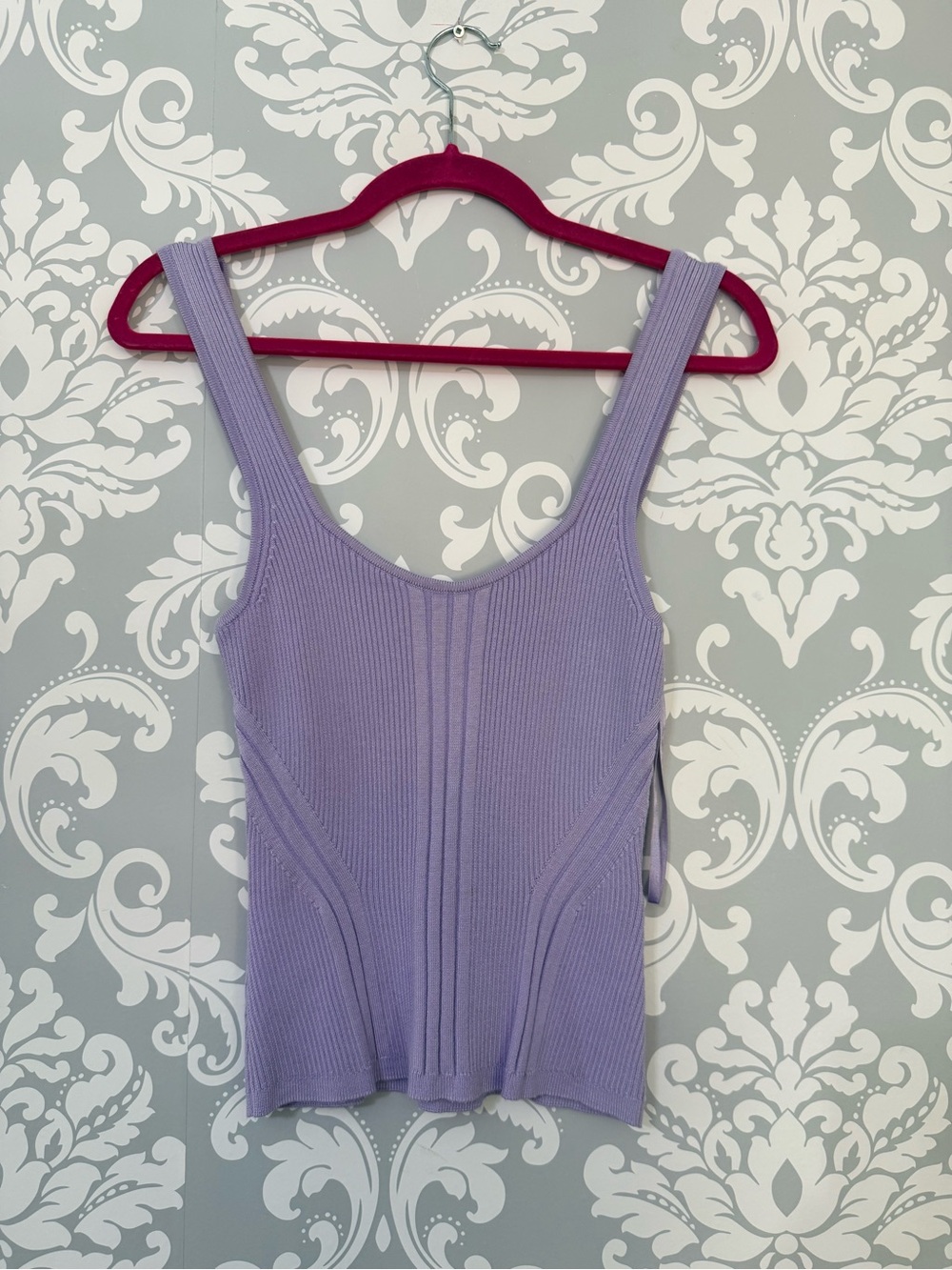 💫 4/$25 • White House Black Market Ribbed Lilac Knit Tank